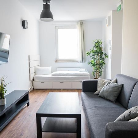 Fantastic 2 Bedroom Apartment Берлин Екстериор снимка