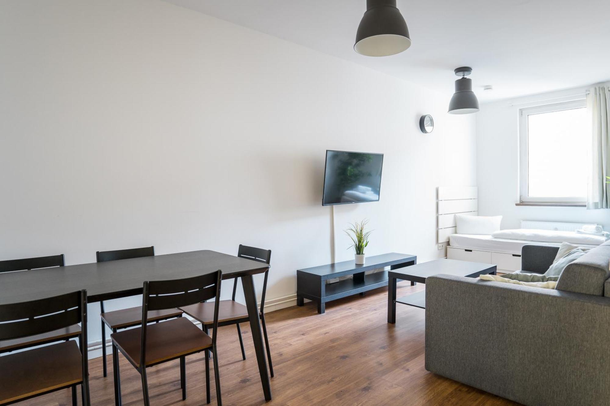 Fantastic 2 Bedroom Apartment Берлин Екстериор снимка