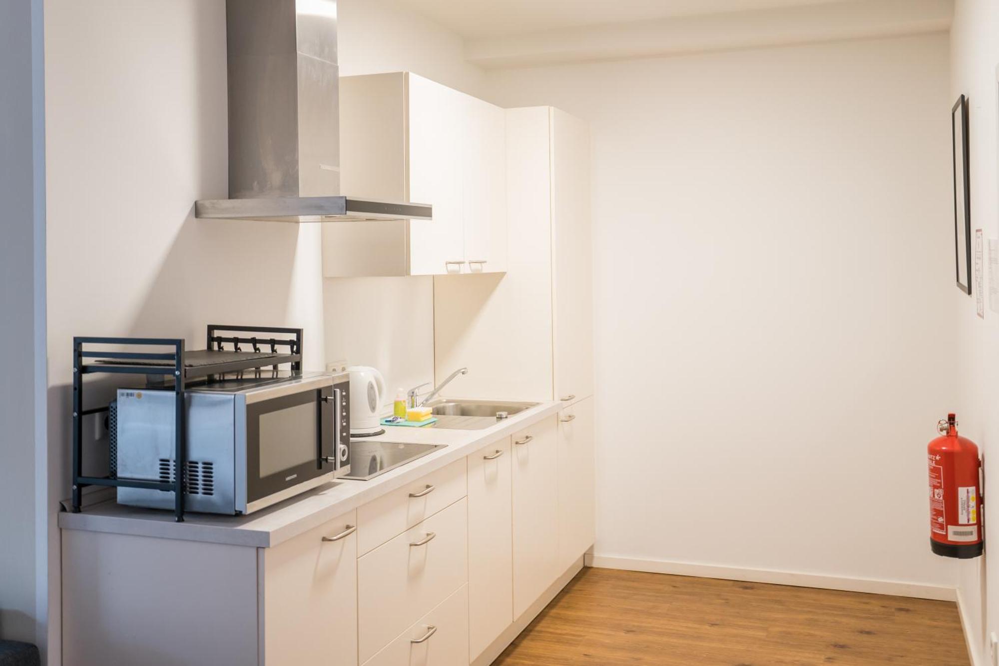 Fantastic 2 Bedroom Apartment Берлин Екстериор снимка