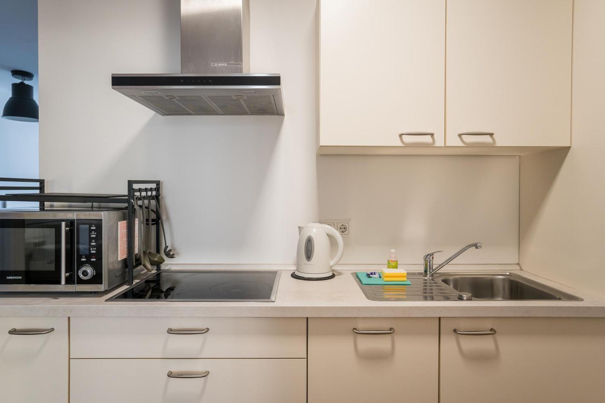 Fantastic 2 Bedroom Apartment Берлин Екстериор снимка