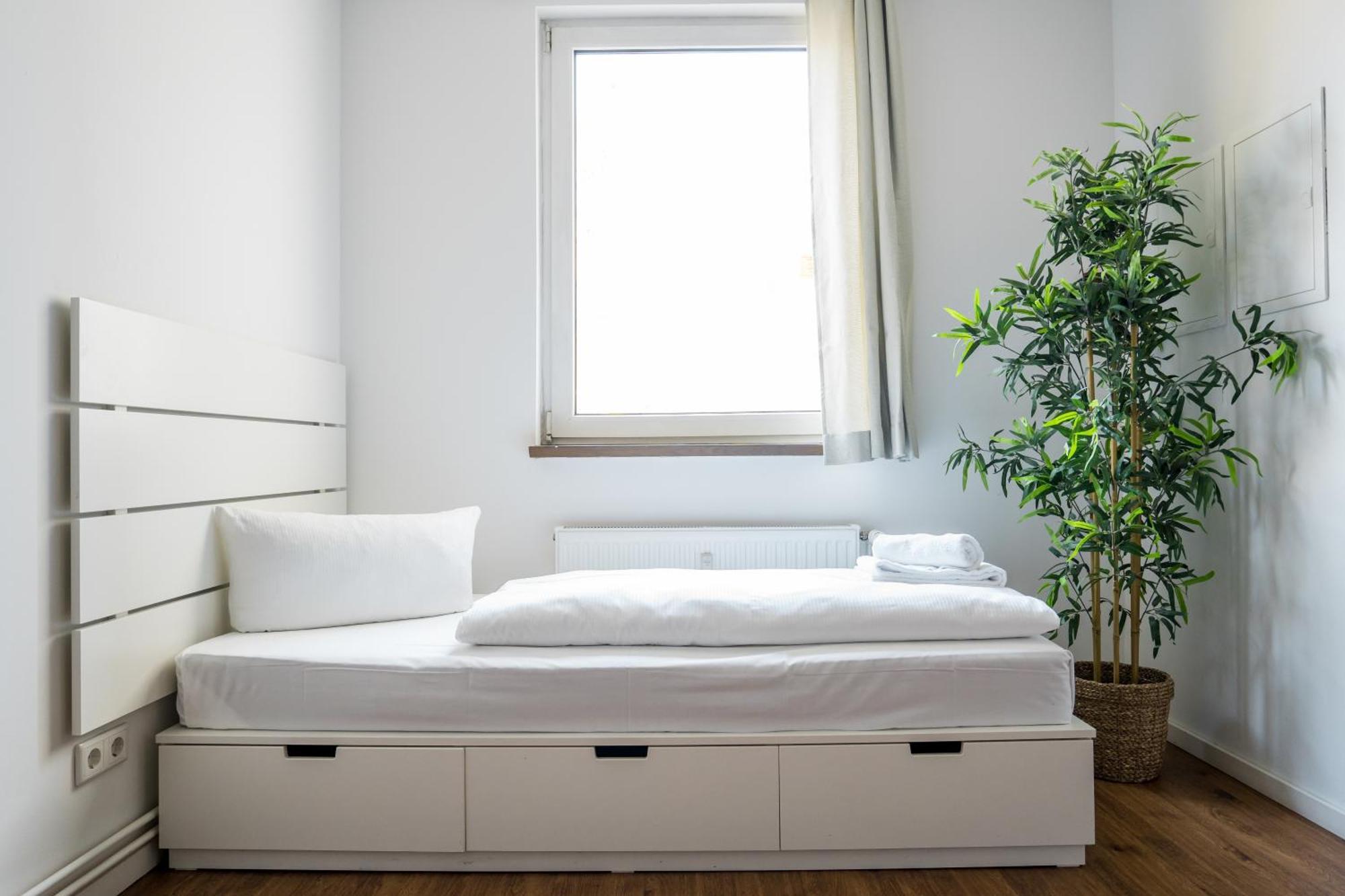 Fantastic 2 Bedroom Apartment Берлин Екстериор снимка