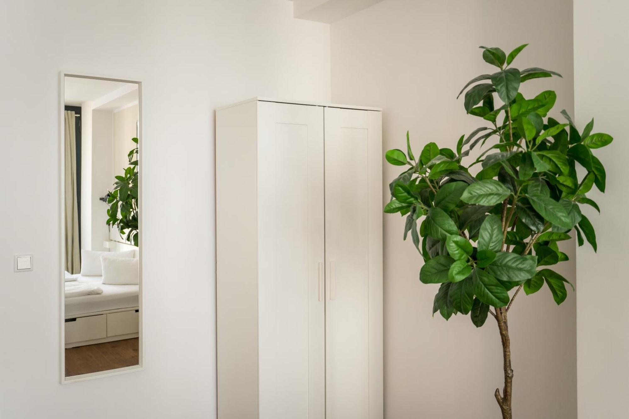 Fantastic 2 Bedroom Apartment Берлин Екстериор снимка